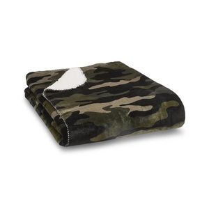 Pink Sherpa camouflage blanket